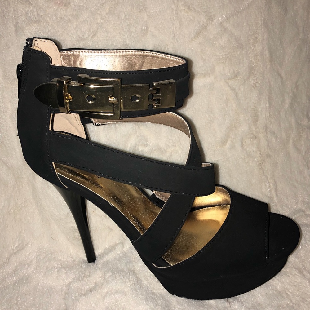Heels - Picture 2 of 2